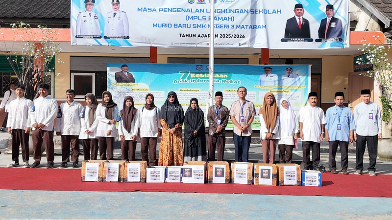 SMKN 3 Mataram Dukung Presiden Prabowo Subianto Menyuarakan Kemerdekaan Palestina dalam Sidang PBB Mendatang dengan Melaksanakan Kegiatan Open Donasi dan Istigosah Bersama