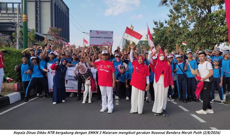 SMK Negeri 3 Mataram Ambil Bagian Dalam Gerakan Nasional Bendera Merah Putih