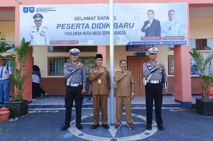 Polres Mataram Gelar Sosialisasi Lalu Lintas di SMK Negeri 3 Mataram