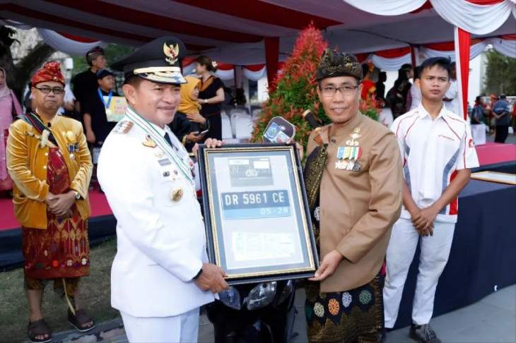 SMK Negeri 3 Mataram Hibahkan Sepeda Motor Hasil Konversi ke Pemprov NTB 