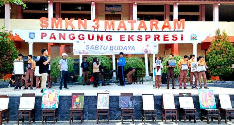 Aksi Sabtu Budaya di SMK Negeri 3 Mataram menampilkan Kompetensi Keahliah Desain Pemodelan dan Informasi Bangunan (DPIB)